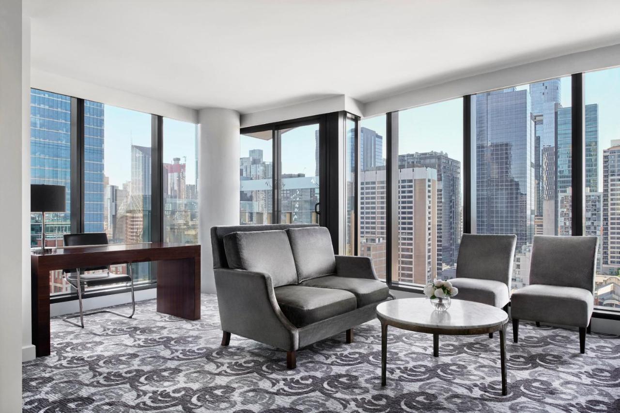فندق شيراتون ملبورن المظهر الخارجي الصورة A living room in a typical apartment