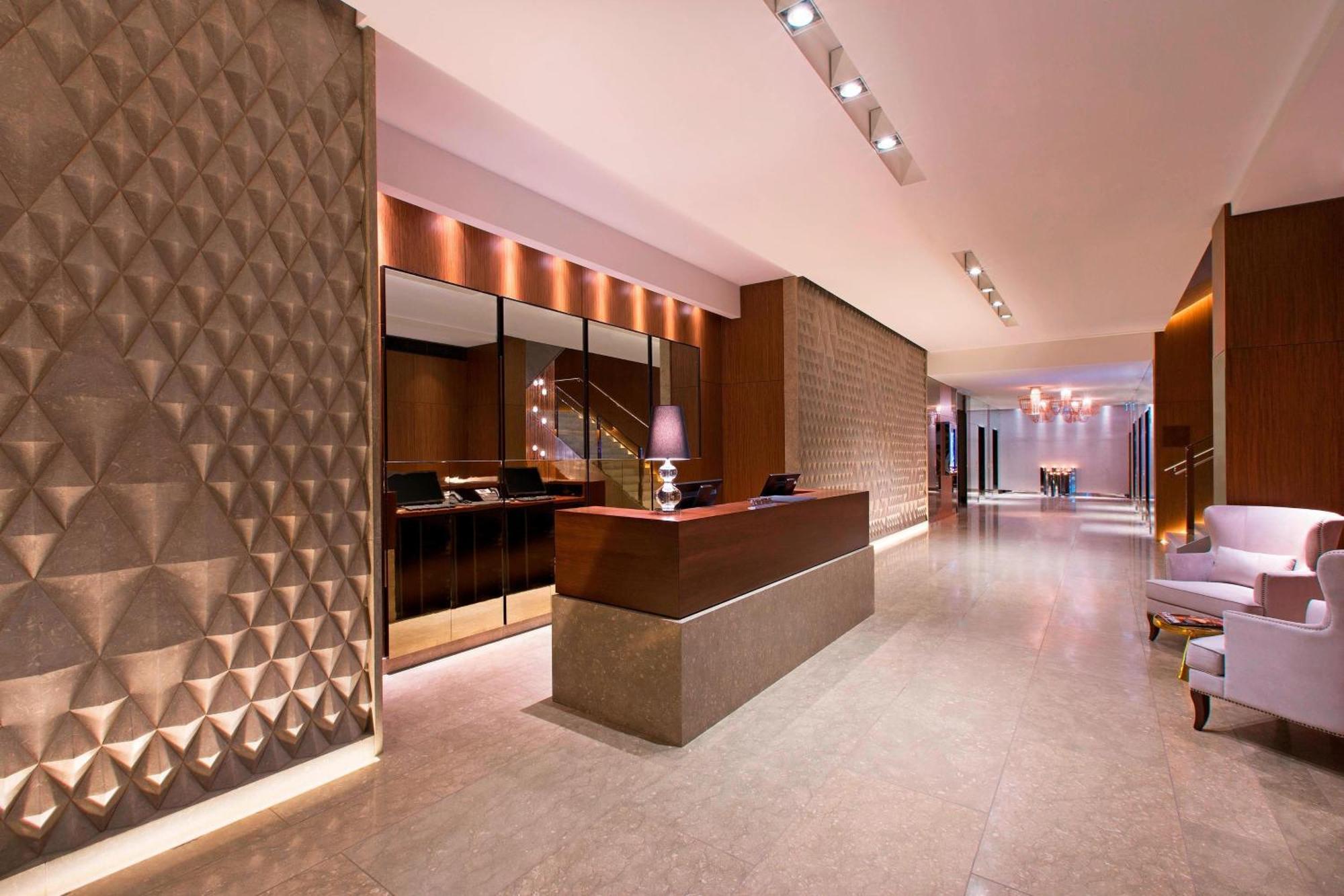 فندق شيراتون ملبورن المظهر الخارجي الصورة The lobby of the hotel